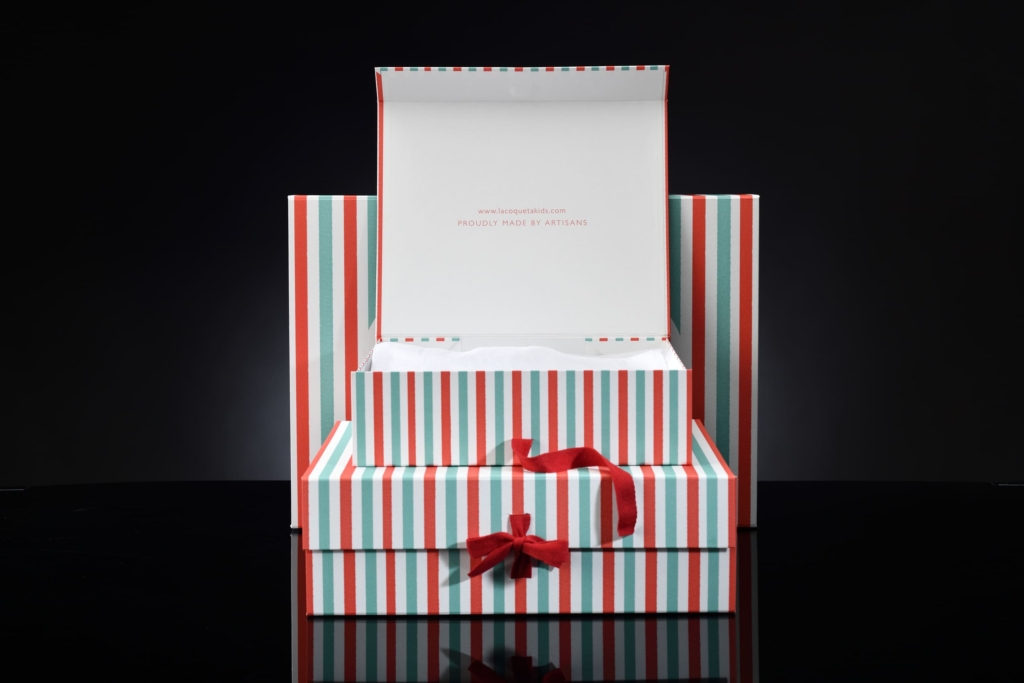 La Coqueta retail gift box packaging open