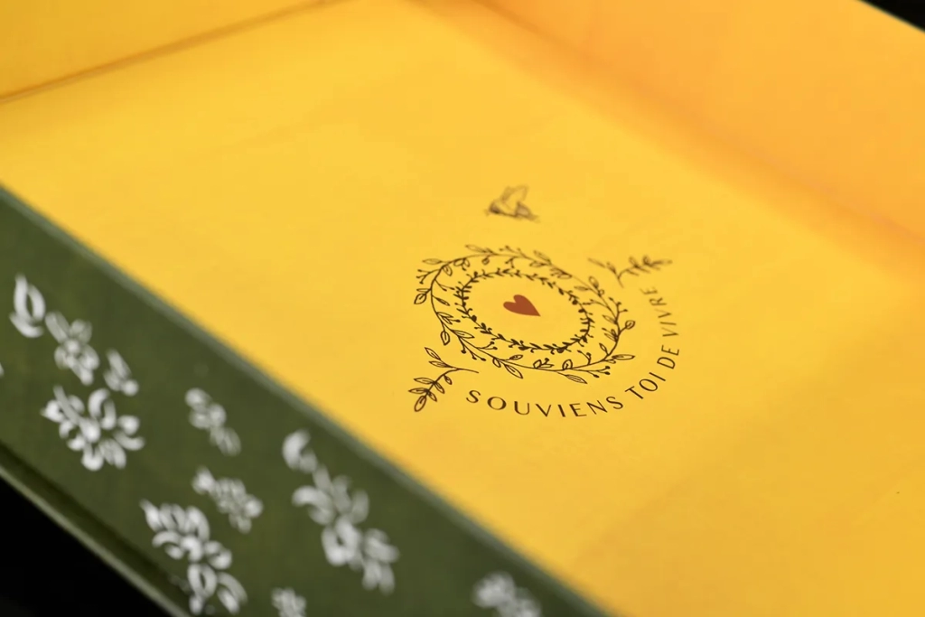 Summerill & Bishop retail box packaging