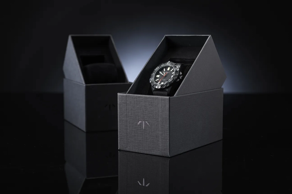 Nite watch box product packaging